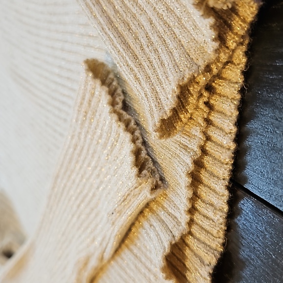 *As new* 8-9yrs ZARA gold knit jumper, very stretchy, would fit younger/older - Picture 2 of 7